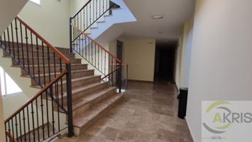 Piso en venta en Valdepeñas (Ciudad Real) photo 0