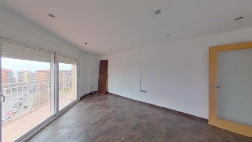 PISO EN VENTA EN MATARO photo 0