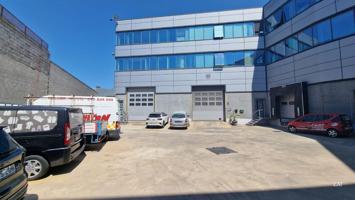Nave comercial recientemente reformada y adaptada a la normativa vigente- Malgrat de Mar photo 0