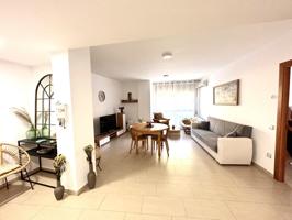 Piso con reforma en blanes photo 0