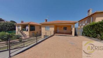 CHALET ADOSADO EN VENTA EN EL CASAR DE ESCALONA (TOLEDO) photo 0