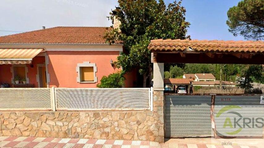 Casa-Chalet ( Ocupada ) en Caldes de Malavella ( Girona ) photo 0