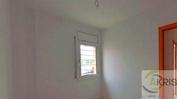 Vivienda &quot; OCUPADA &quot; en venta en centro de Figueres. photo 0