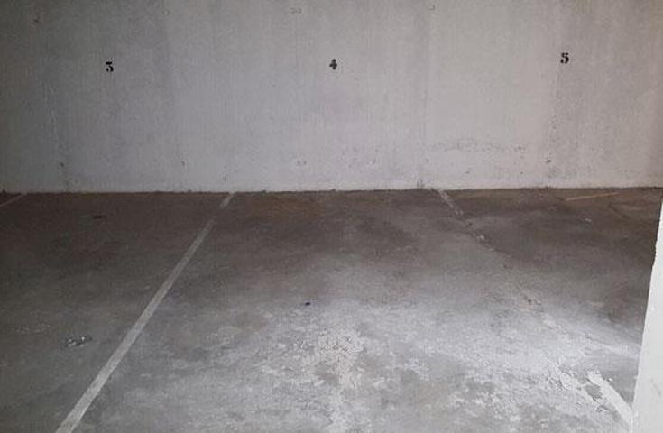 PLAZA DE GARAJE EN VENTA EN GIRONA photo 0