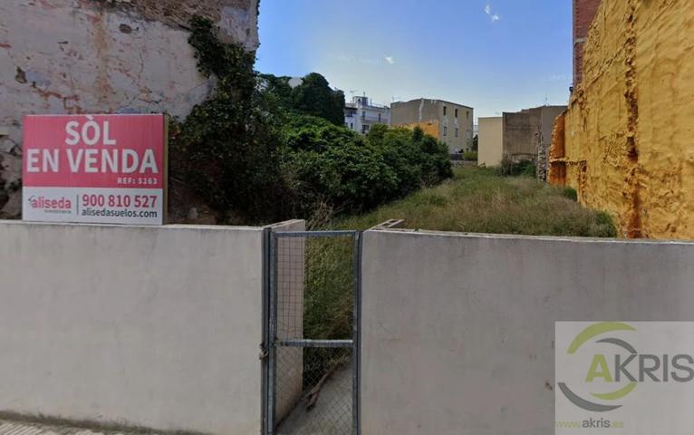 Solar urbano edificable en el centro de Llançà photo 0