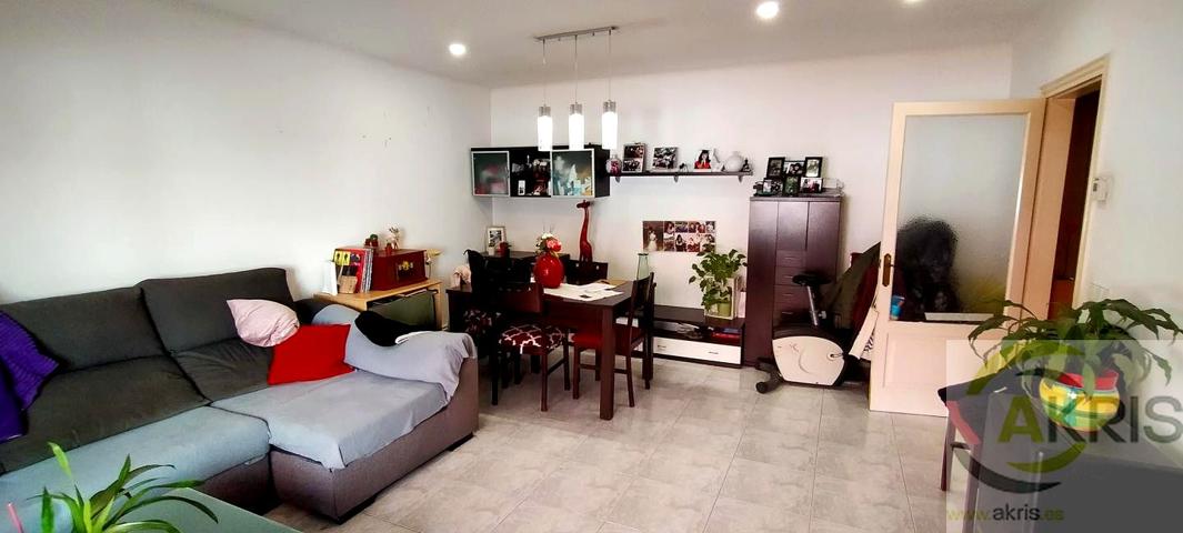 PISO EN VENTA EN LLANÇA, GIRONA photo 0
