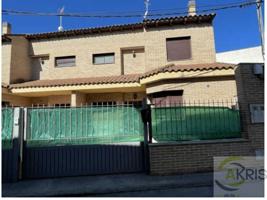 CHALET ADOSADO EN VENTA EN VELADA (TOLEDO) photo 0