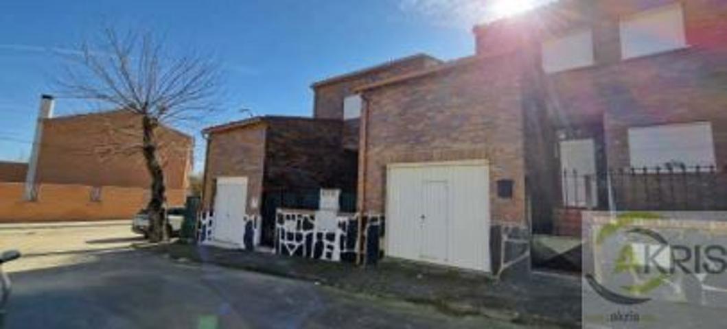CASA EN VENTA EN DOMINGO PÉREZ (TOLEDO) - OCUPADO photo 0
