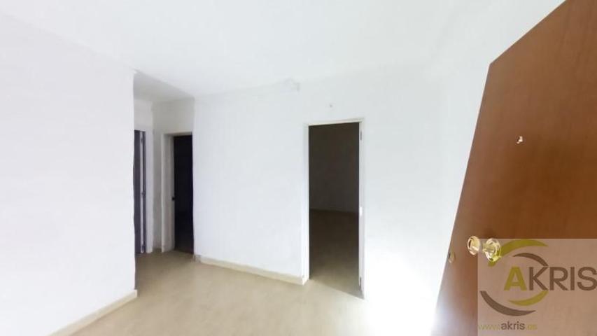 PISO OCUPADO EN VENTA EN L&#x27;HOSPITALET DE LLOBREGAT (BARCELONA) photo 0