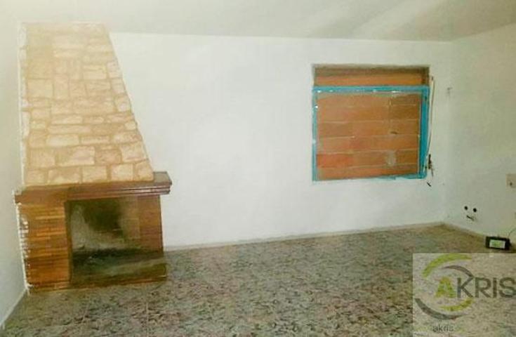 CASA OCUPADA EN VENTA EN TORRELLES DE FOIX (BARCELONA) photo 0