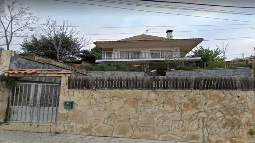 CASA EN VENTA EN RUBI, BARCELONA (OCUPADO) photo 0