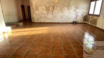 Piso en venta en Llanca, Girona photo 0