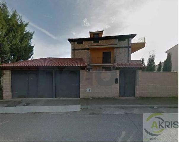 CHALET INDEPENDIENTE OCUPADO EN VENTA EN FRESNILLO DE LAS DUEÑAS (BURGOS) photo 0