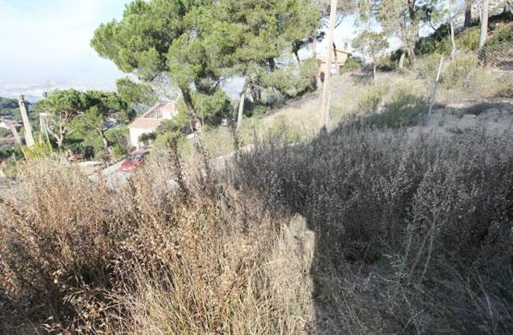 ESTUPENDA PARCELA EN VENTA EN VILANOVA DEL VALLES photo 0