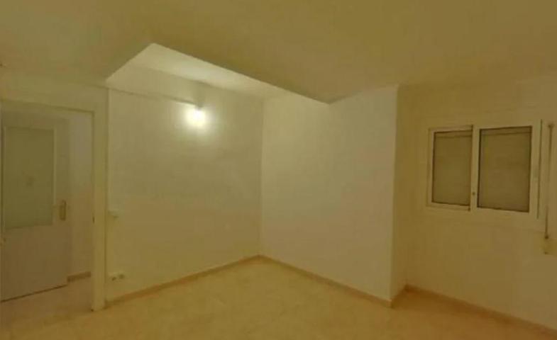 PISO EN VENTA EN CALLE COLLSEROLA, HOSPITALET photo 0