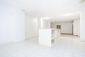 SE VENDE LOCAL COMERCIAL EN PLENA PEATONAL DE SA POBLA – UBICACIÓN PRIVILEGIADA photo 0