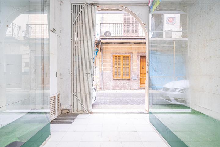 SE VENDE LOCAL COMERCIAL EN PLENA PEATONAL DE SA POBLA – UBICACIÓN PRIVILEGIADA photo 0