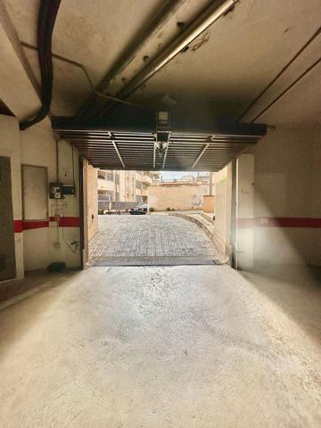 Plaza garaje pequeña en Carrer de Pasqual Ribot, Son Dameto photo 0