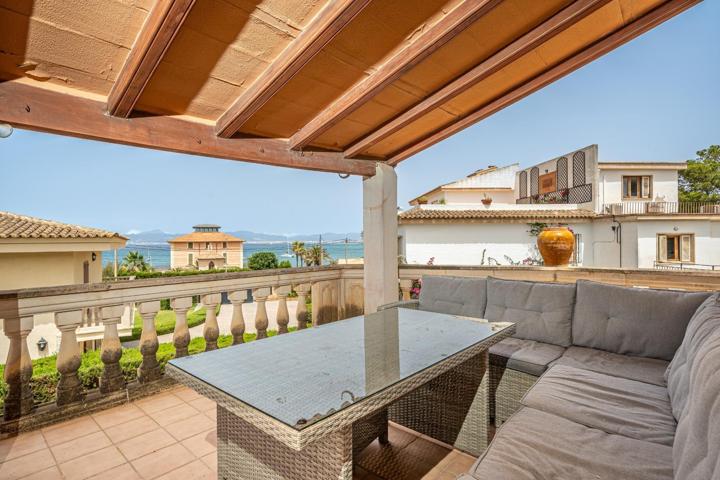 Villa independiente con piscina y vistas al mar en Son Verí photo 0