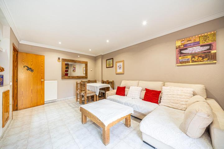 Planta baja con balcón alargado parking y trastero en Son Dameto photo 0