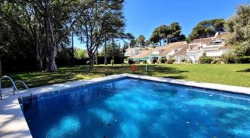 MARAVILLOSO ADOSADO EN UNA URBANIZACIÓN PRIVADA CON PISCINA EN LA ZONA DE NUEVA ANDALUCIA photo 0