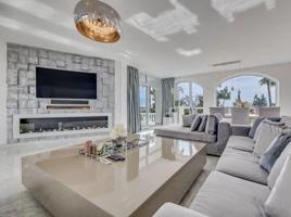 EXCLUSIVA VILLA EN ELVIRIA - MARBELLA photo 0
