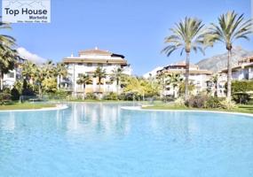 FANTÁSTICO BAJO CON JARDIN EN UNA DE LAS URBANIZACIONES MAS PRESTIGIOSAS DE MARBELLA photo 0