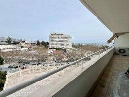 AMPLIO PISO CERCA DE LA PLAYA Y DE TODOS LOS SERVICIOS EN MARBELLA photo 0