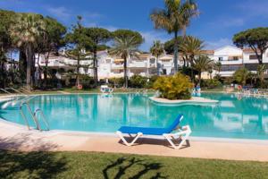 Ático Reformado y Muy Amplio con 3 Dormitorios – Lado Playa EL PRESIDENTE entre Marbella y Estepona photo 0