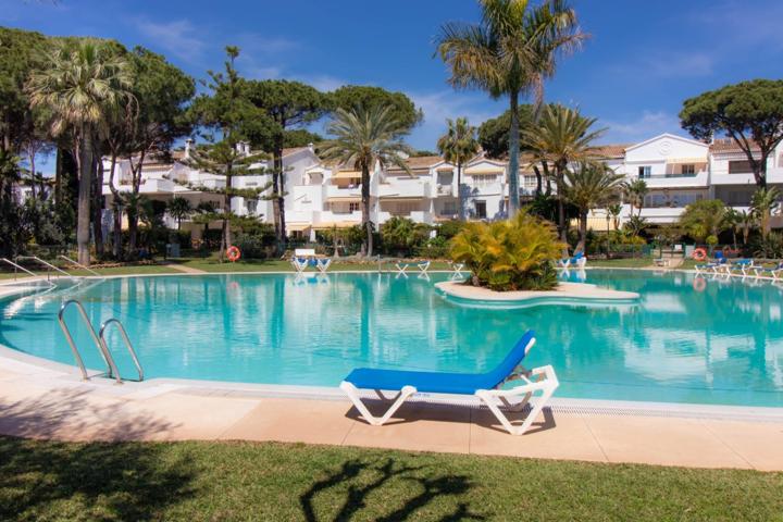 Ático Reformado y Muy Amplio con 3 Dormitorios – Lado Playa EL PRESIDENTE entre Marbella y Estepona photo 0