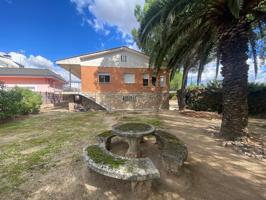 Villa En venta en Villa del Prado photo 0