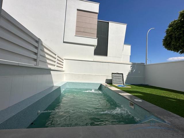 Casa De Campo En venta en Villablanca-Torrecárdenas, Almería photo 0