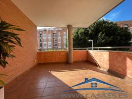 Piso En alquiler en Ciudad Jardín-Tagarete-Zapillo, Almería photo 0