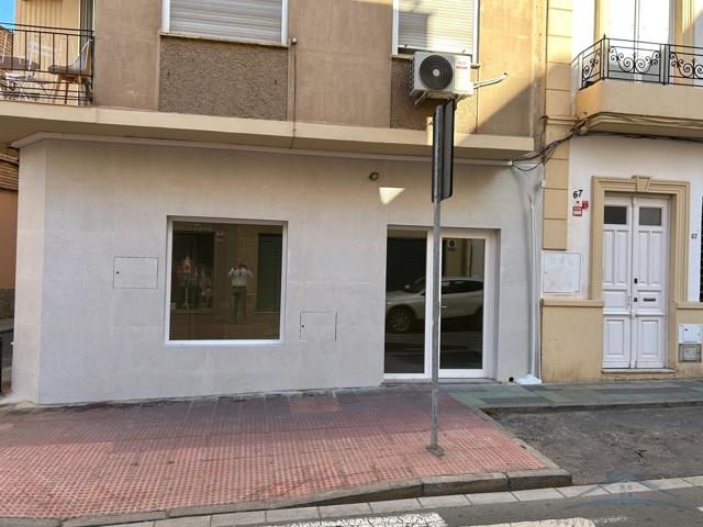 Local En alquiler en Centro, Almería photo 0