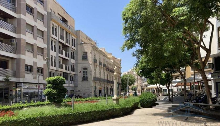 Piso En alquiler en Centro, Almería photo 0