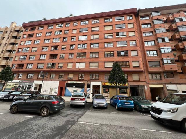 Piso en venta en Tenderina-Mercadín-Fozaneldi(33010) photo 0