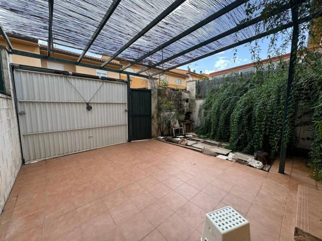 Chalet adosado en venta en Valdeaveruelo photo 0