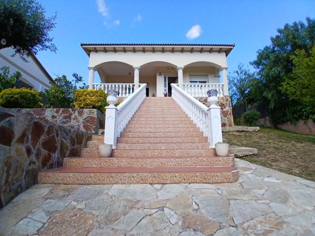 Villa En venta en La Bisbal del Penedès photo 0