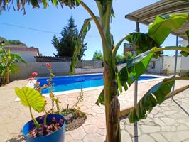 Villa En venta en Cubelles photo 0