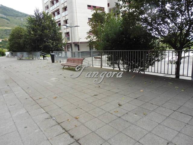 Exquisito piso de dos habitaciones en Abanto y Zierbena. photo 0