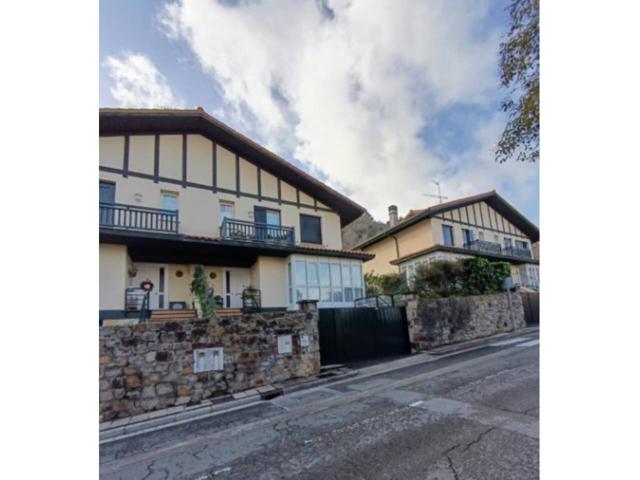 Espectacular chalet adosado con vistas al mar en Mundaka photo 0