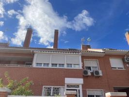 Venta de Chalet Adosado en Valdemoro photo 0