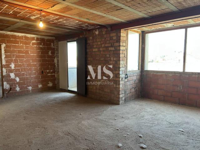 ¿BUSCAS UNA INVERSION? EDIFICIO PARA REFORMAR EN VENTA EN MANLLEU photo 0