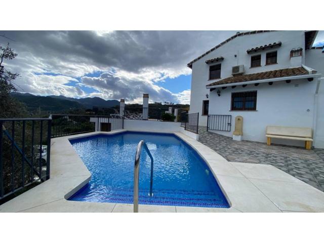 Chalet con vistas impresionantes en Monda photo 0