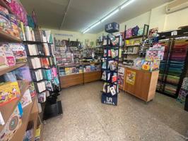 Se traspasa Librería en el barrio de Nou Moles photo 0