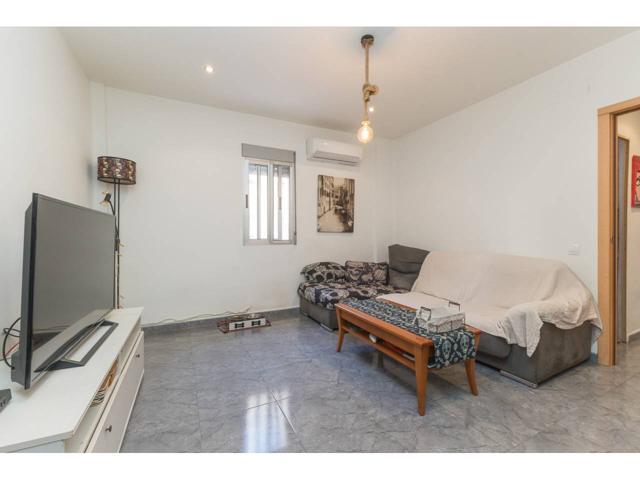 Venta de piso en Xirivella photo 0