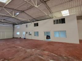 SE VENDE NAVE EN EL POLÍGONO EL VISO. 按地籍计算的工业仓库面积为786平方米 photo 0