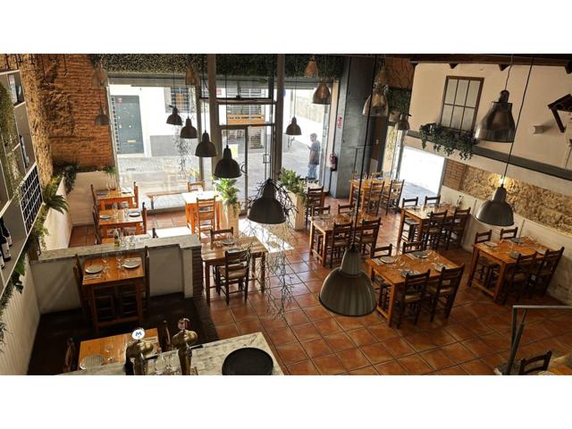 RESTAURANTE EN ALQUILER Y TRASPASO EN PLENO CENTRO DE BADLONA photo 0