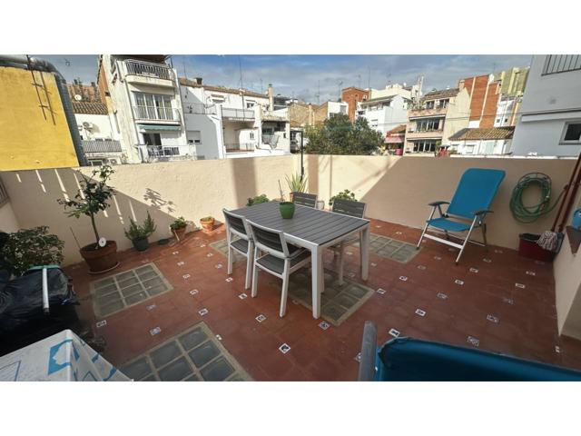 Casa de 303m² con encanto en el centro de Badalona, junto a la calle Prim photo 0