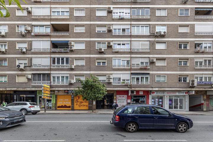 Piso en venta en Granada de 131 m2 photo 0